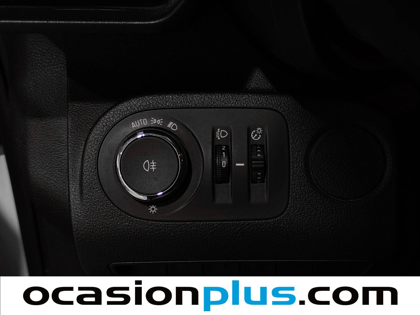 Equipamiento del Opel Combo Opel Combo Cargo Cargo 1.5 Diesel L 1000kg (102 CV)