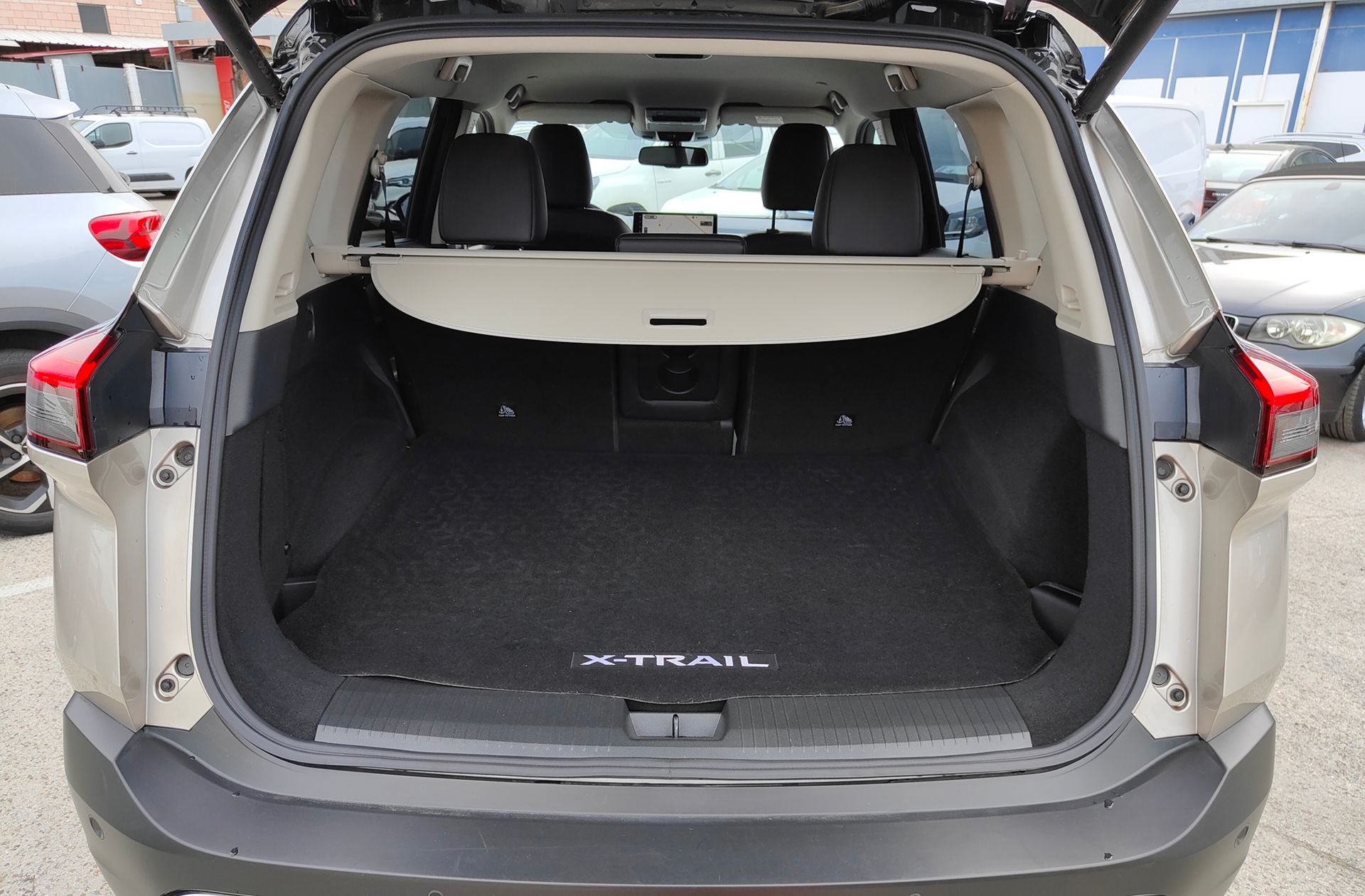 Nissan X-Trail 1.5 e-Power Adventure 4x2 - foto 18