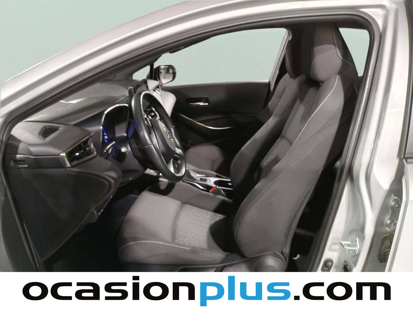 Foto asientos delanteros Toyota Corolla Toyota Corolla 1.8 125 Híbrido Active Tech E-CVT (122 CV)