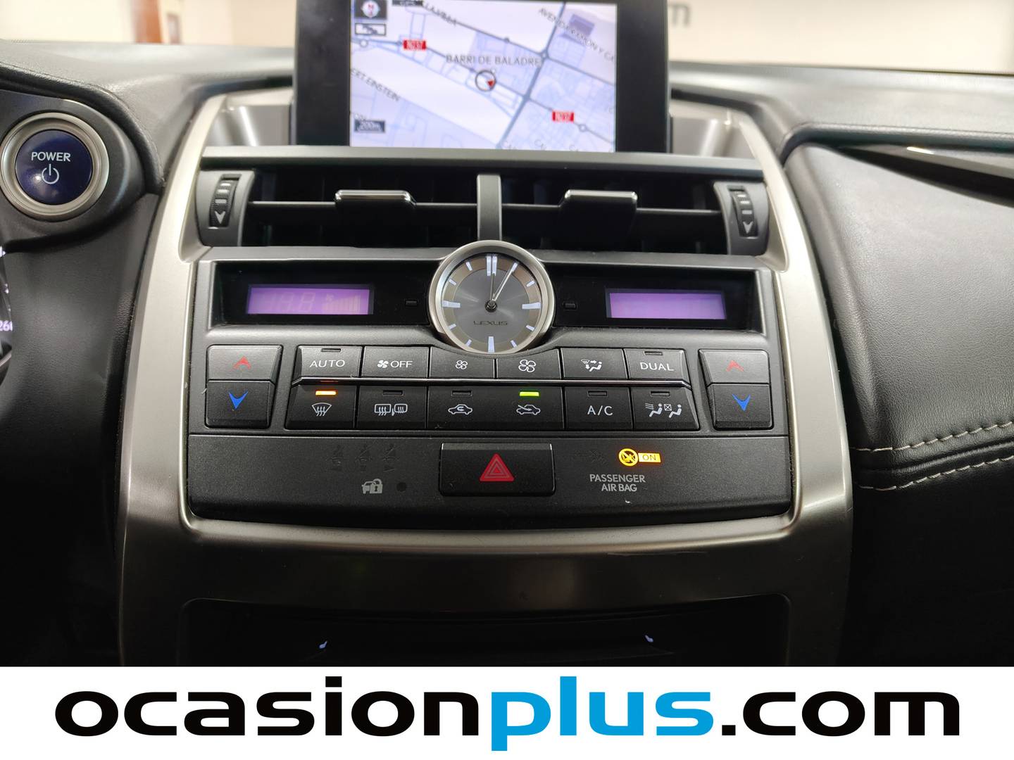 Foto Lexus NX Lexus NX 300h Business Navigation 2WD (197 CV)