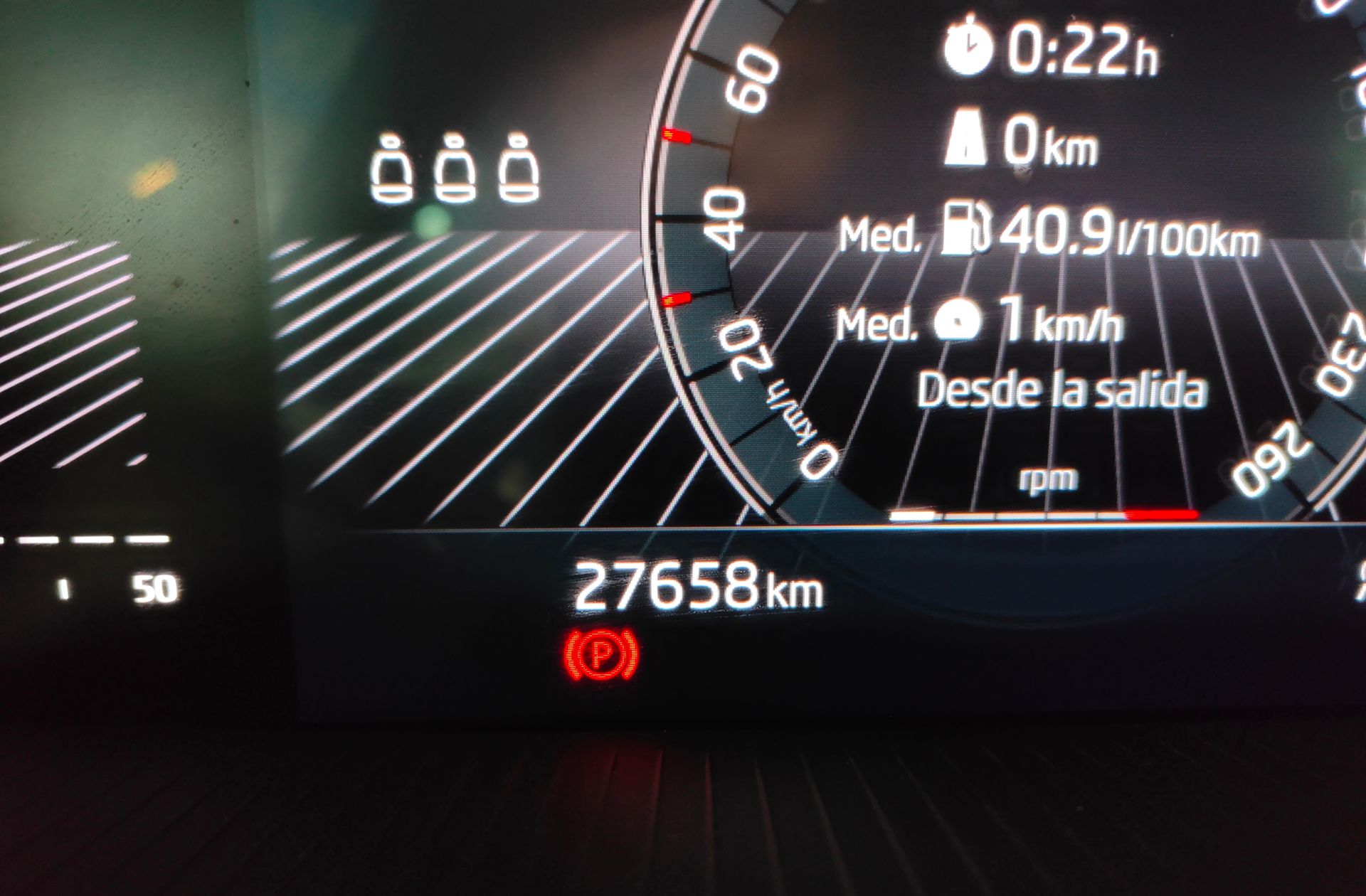 Škoda Karoq 2.0 TDI Selection - foto 9