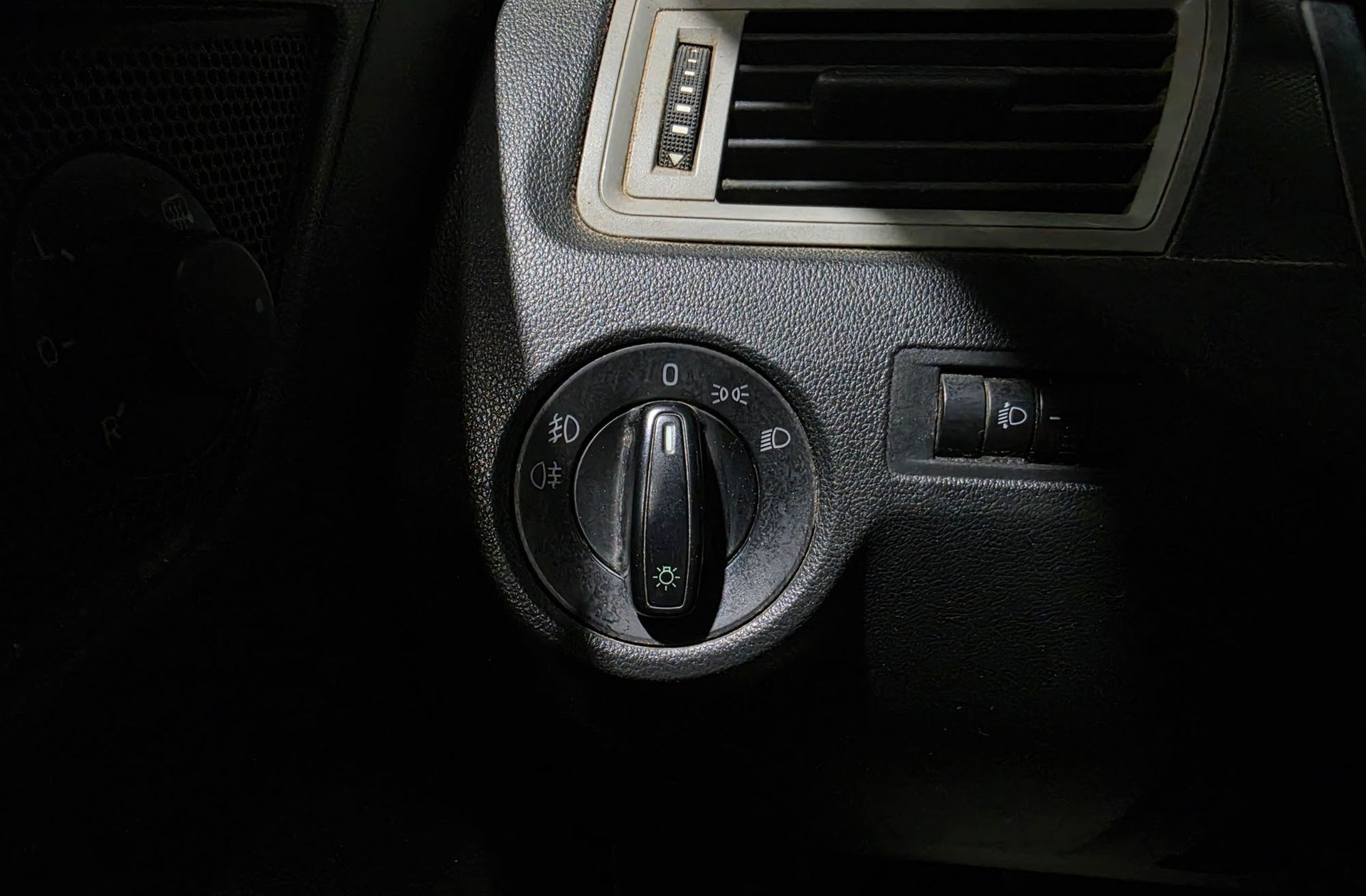 Škoda Spaceback 1.6 TDI Active Green TEC - foto 19