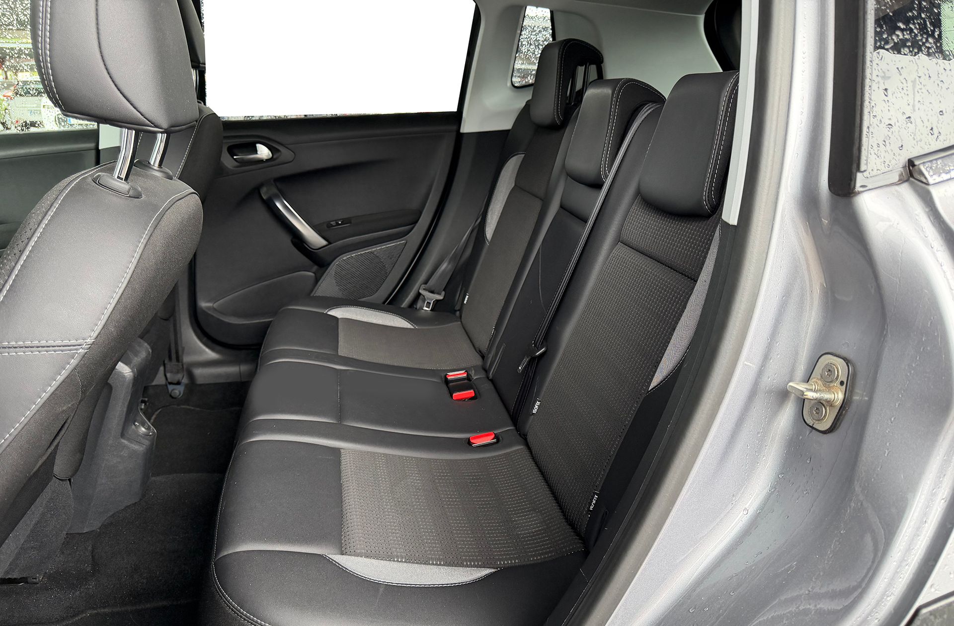 Peugeot 2008 BlueHDi 100 Allure - foto 10