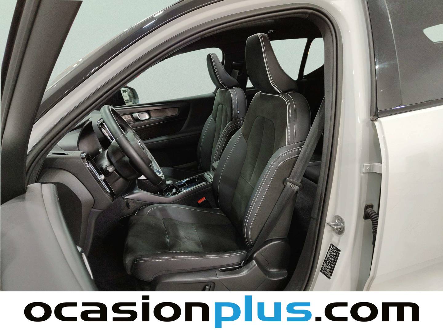 Foto asientos delanteros Volvo XC40 Volvo XC40 P8 Recharge Ultimate (231 CV)