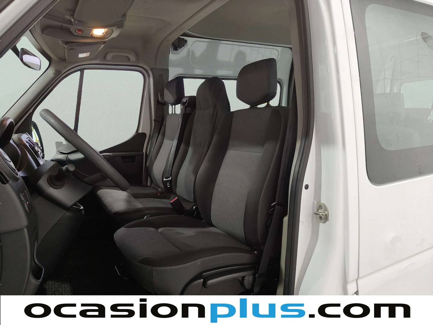 Foto asientos delanteros Renault Master Renault Master Combi9 L2H2 3500 Energy dCi (145 CV) 9 Plazas
