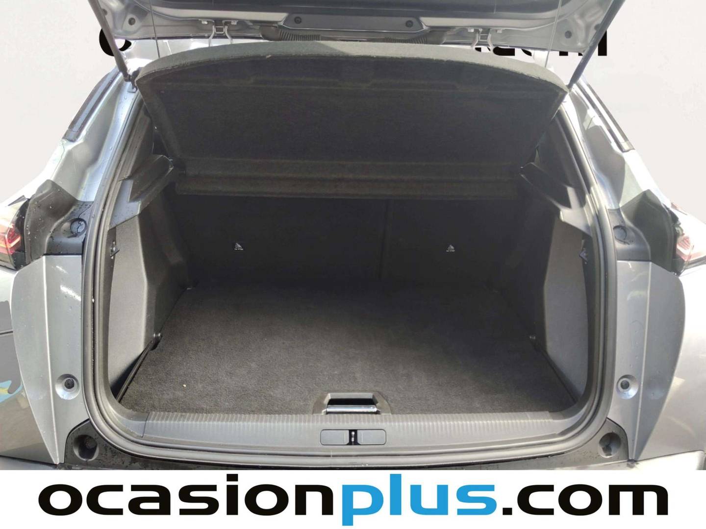 Fotos maletero Peugeot 2008 Peugeot 2008 Allure Hybrid eDCS6 (145 CV)