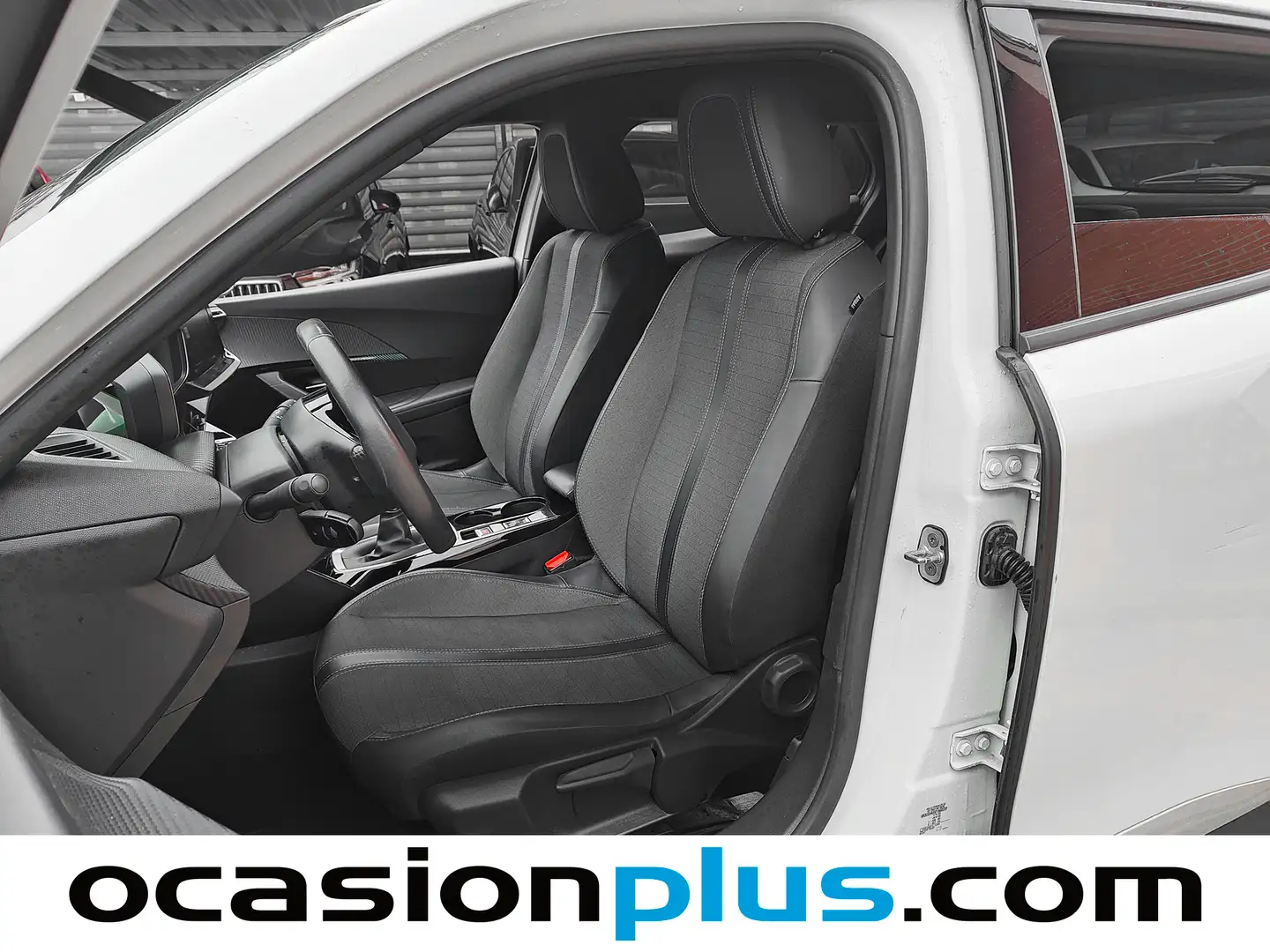 Foto Peugeot 2008 Peugeot 2008 PureTech 130 S&S Allure Pack (130 CV)