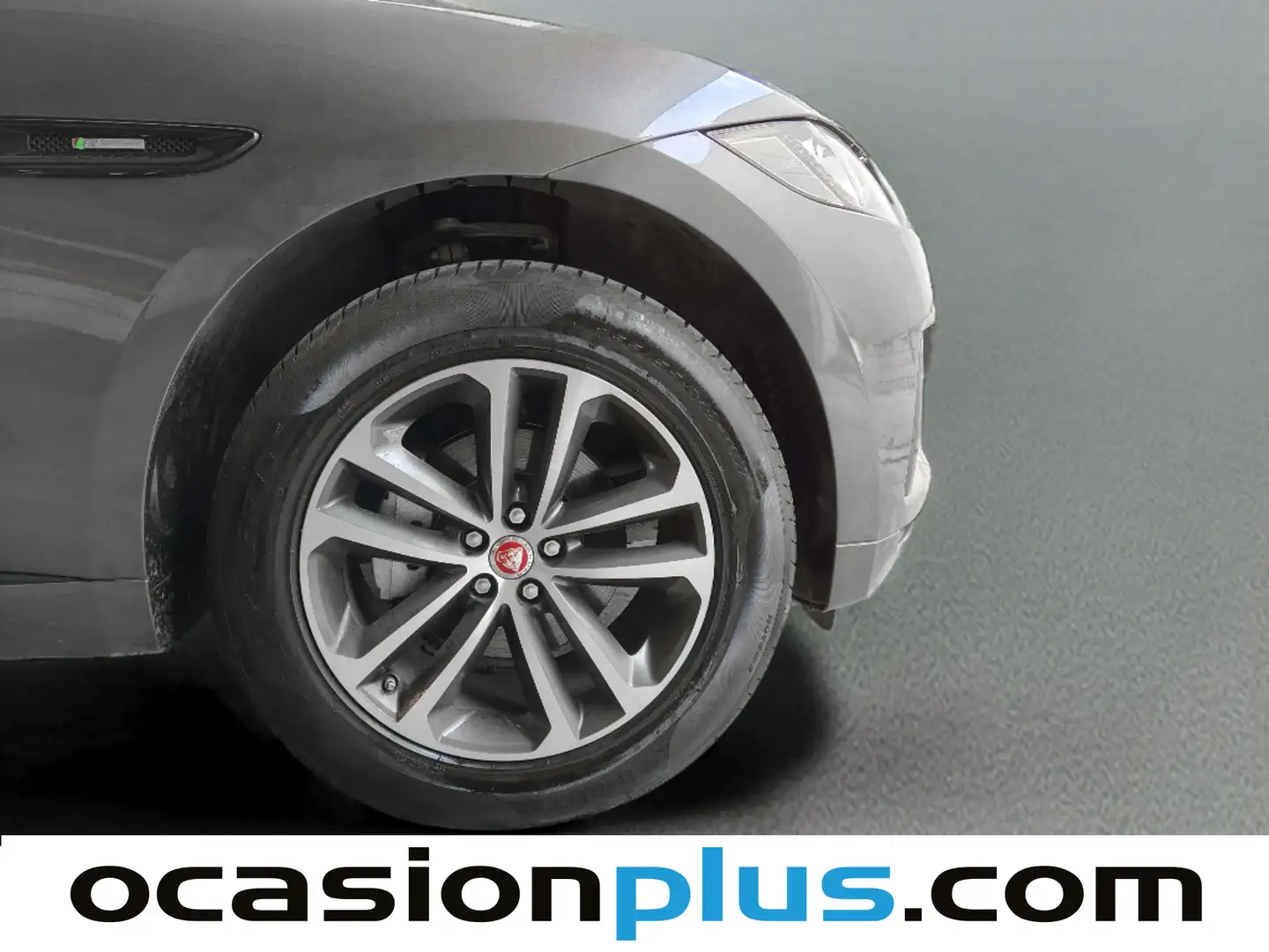 Foto Jaguar F-Pace Jaguar F-PACE 2.0L i4D R-Sport Auto (180 CV)