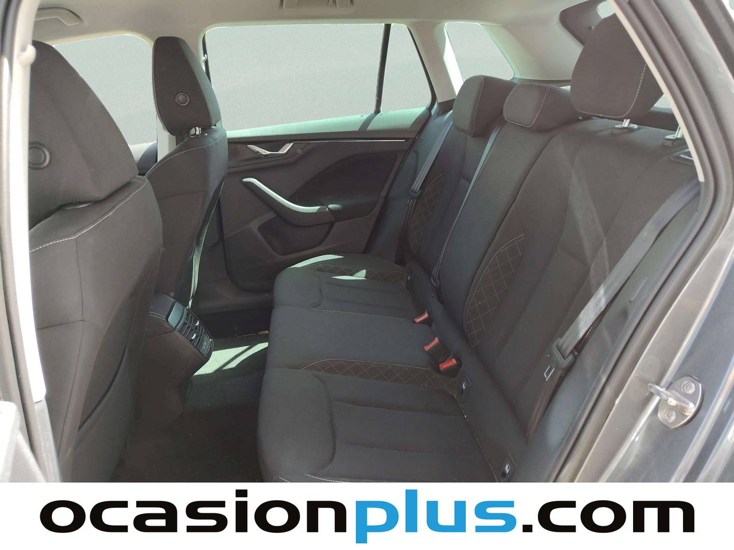 Foto asientos traseros Skoda Kamiq Skoda Kamiq 1.0 TSI Ambition (110 CV)