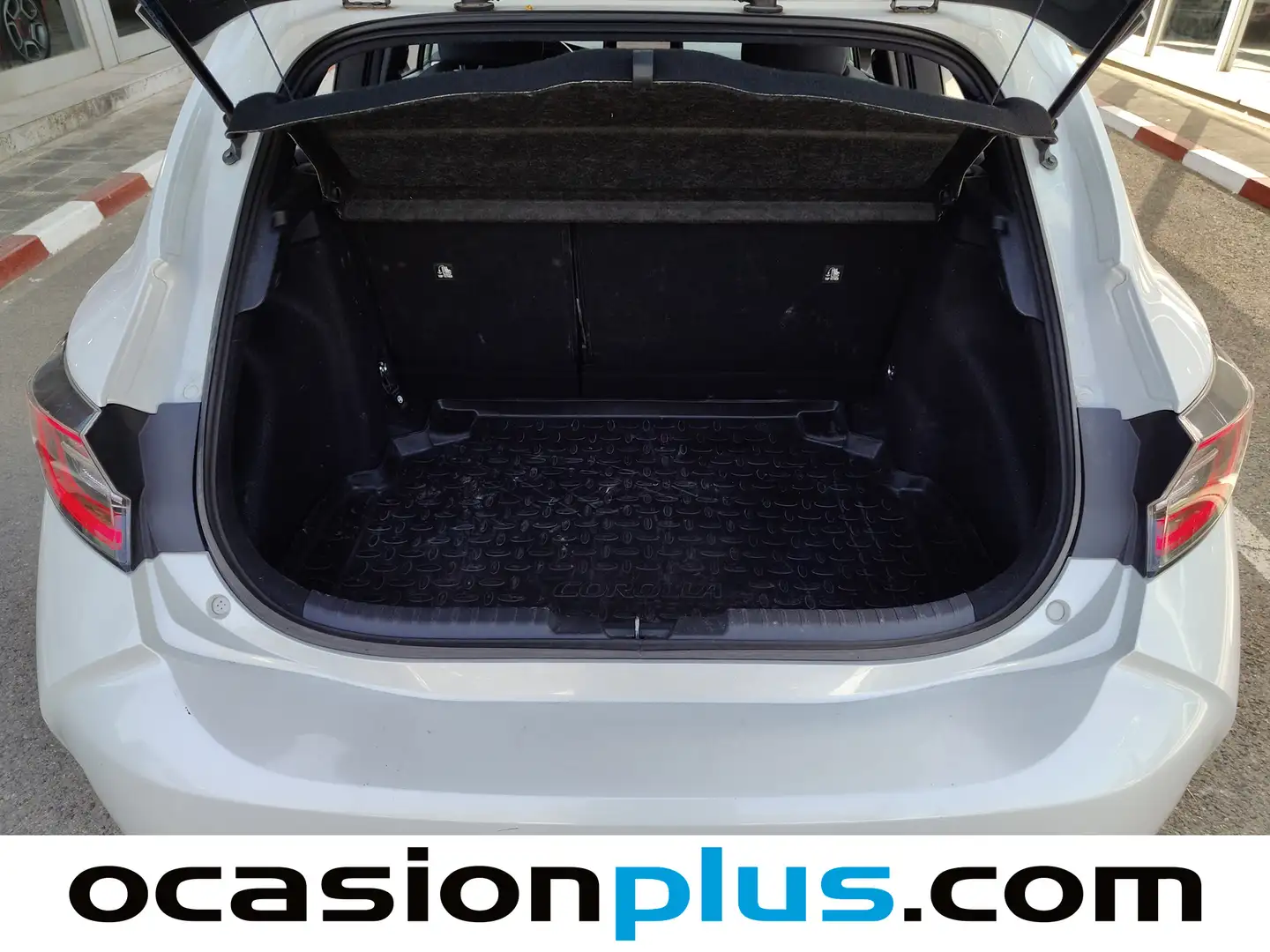 Foto Toyota Corolla Toyota Corolla 1.8 125H Style E-CVT (122 CV)