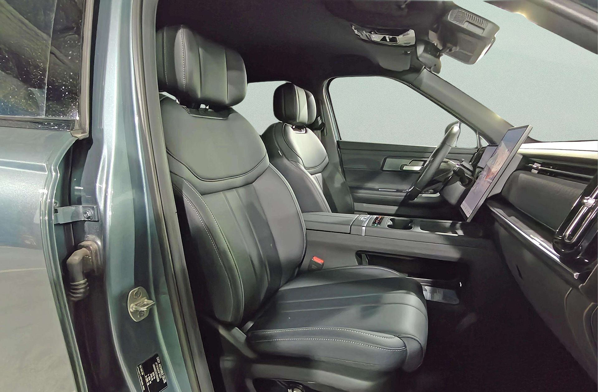 Jaecoo 7 1.5 T-GDi PHEV +1DHT Select FWD - foto 19