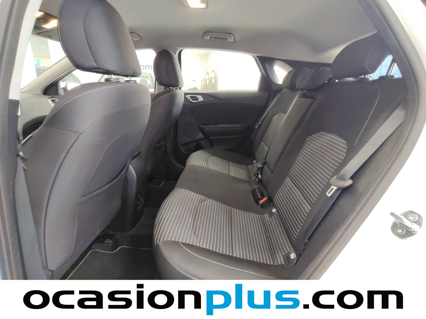 Foto asientos traseros KIA Ceed KIA Ceed 1.0 T-GDI Drive (100 CV)