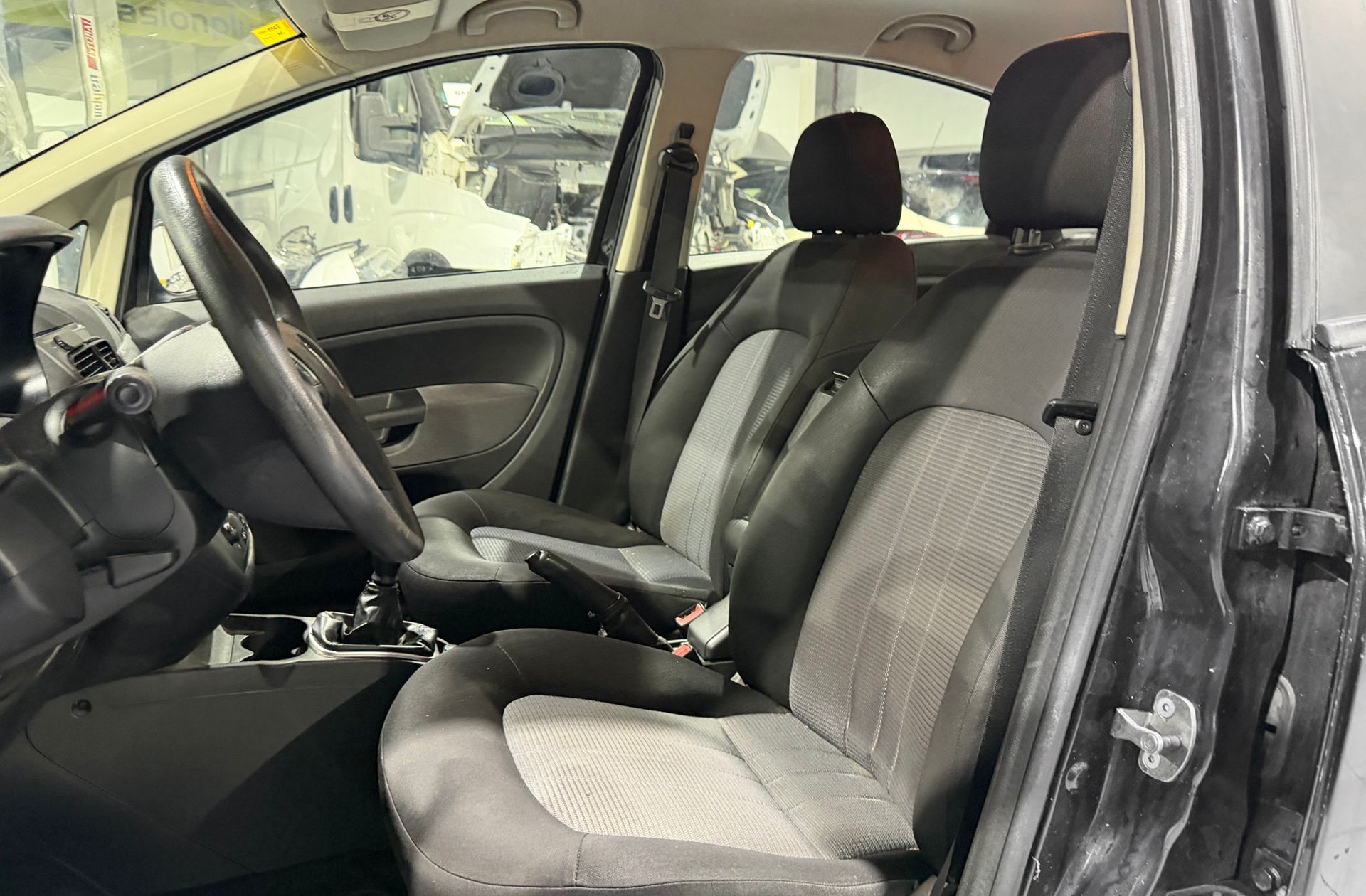 Fiat Linea 1.3 MultiJet 16v Dynamic - foto 9