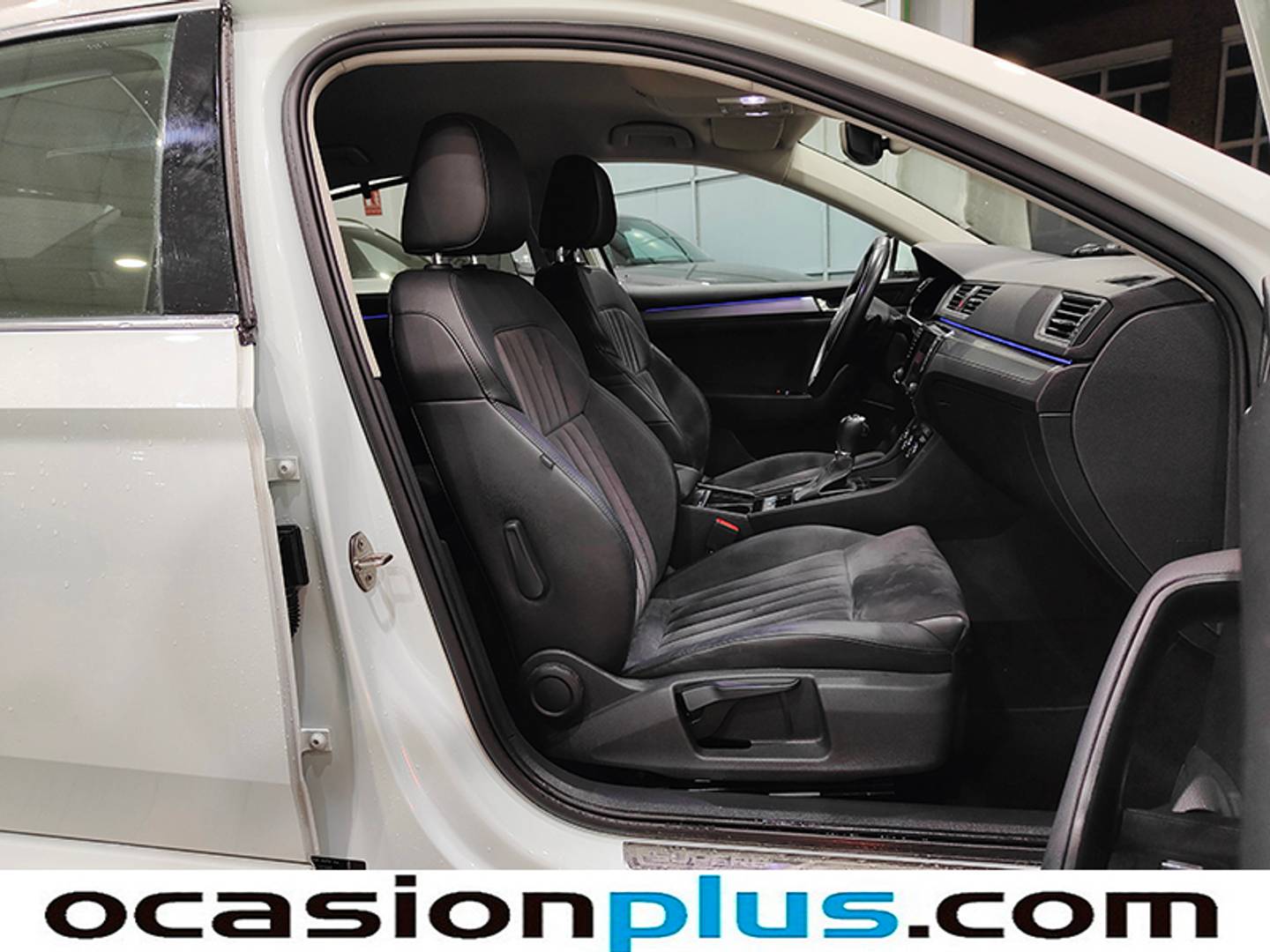 Foto Skoda Superb Skoda Superb 1.4 TSI Style DSG (150 CV)