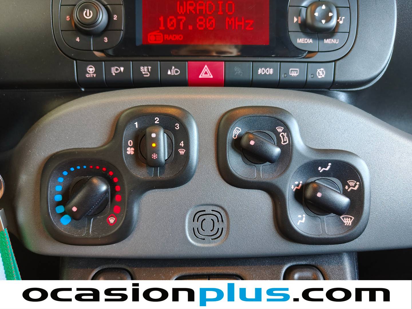 Extras y acabados del Fiat Panda Fiat Panda 1.2 Waze 4x2 (69 CV)
