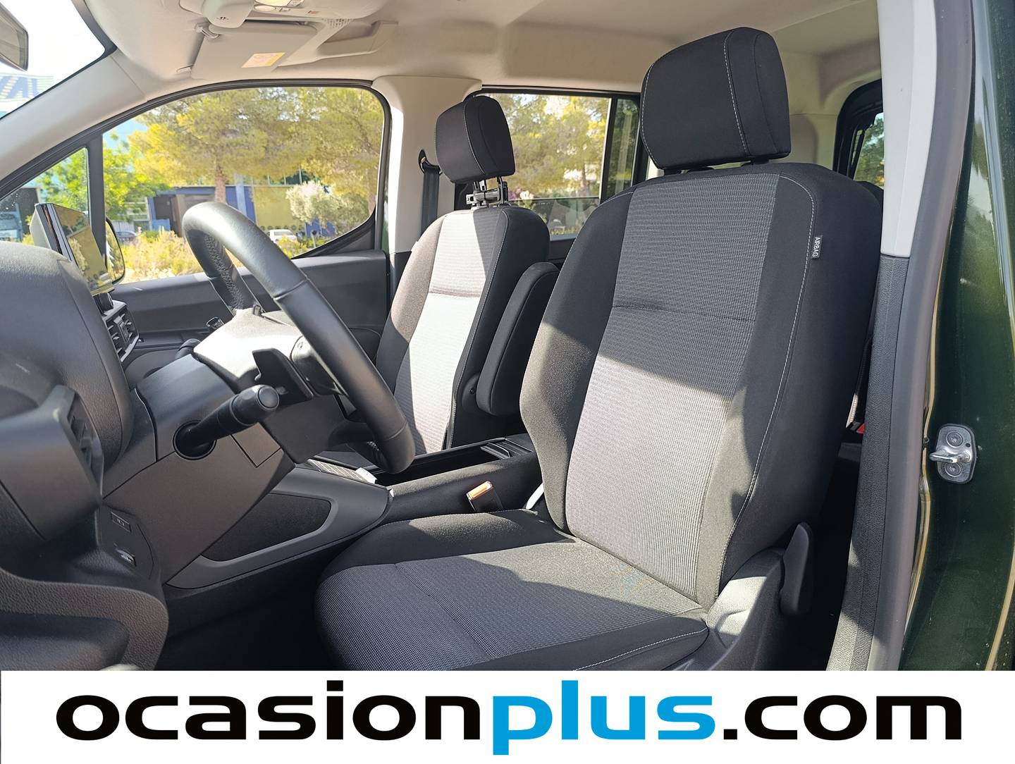 Foto asientos delanteros Toyota Proace City Verso Toyota Proace City Verso 1.5D Family Active L1 Auto (131 CV)