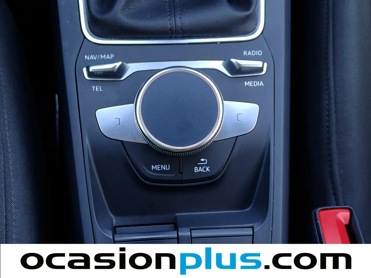 Foto Audi Q2 Audi Q2 Advanced 30 TDI  (116 CV)