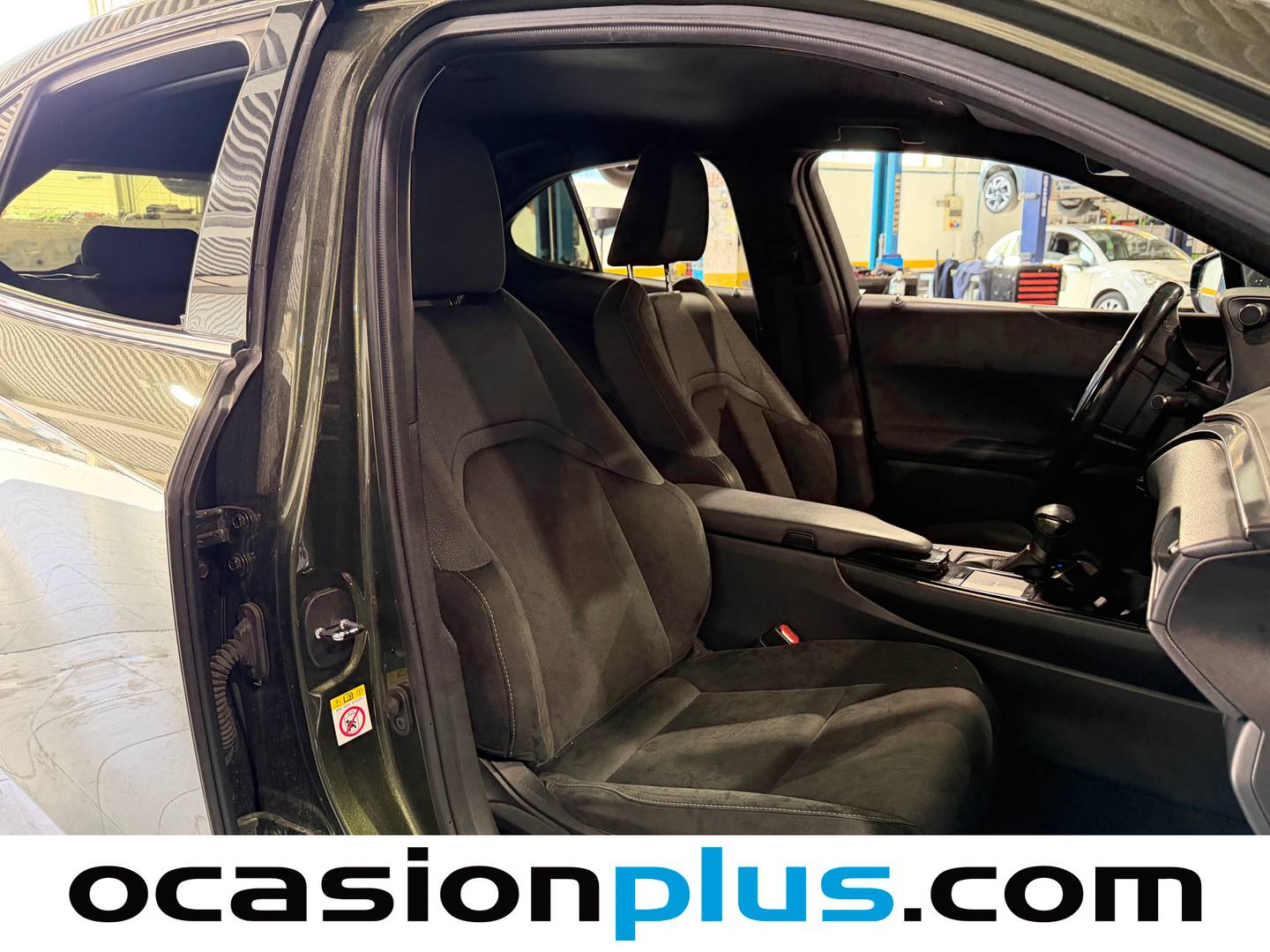 Lexus UX Lexus UX 250h Business Navigation 2WD (184 CV) automático