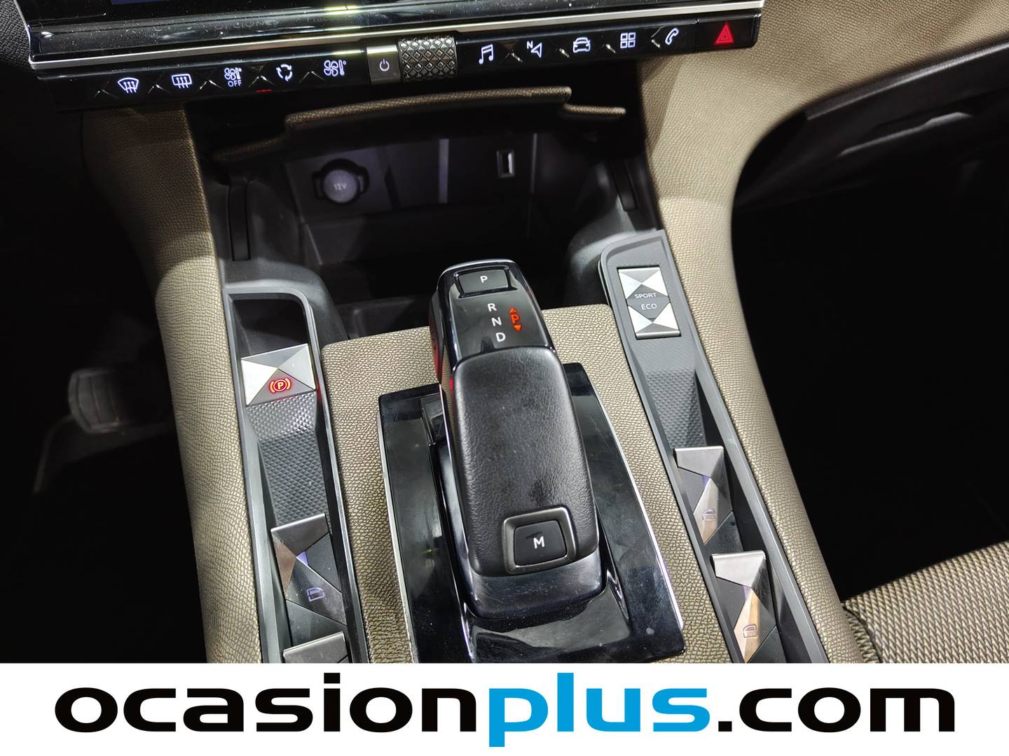 Foto DS DS 7 Crossback DS DS7 Crossback BlueHDi 130 DE Bastille + AT  (130 CV)