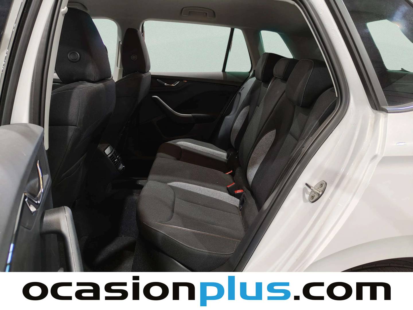 Foto asientos traseros Skoda Kamiq Skoda Kamiq 1.0 TSI Selection (115 CV)