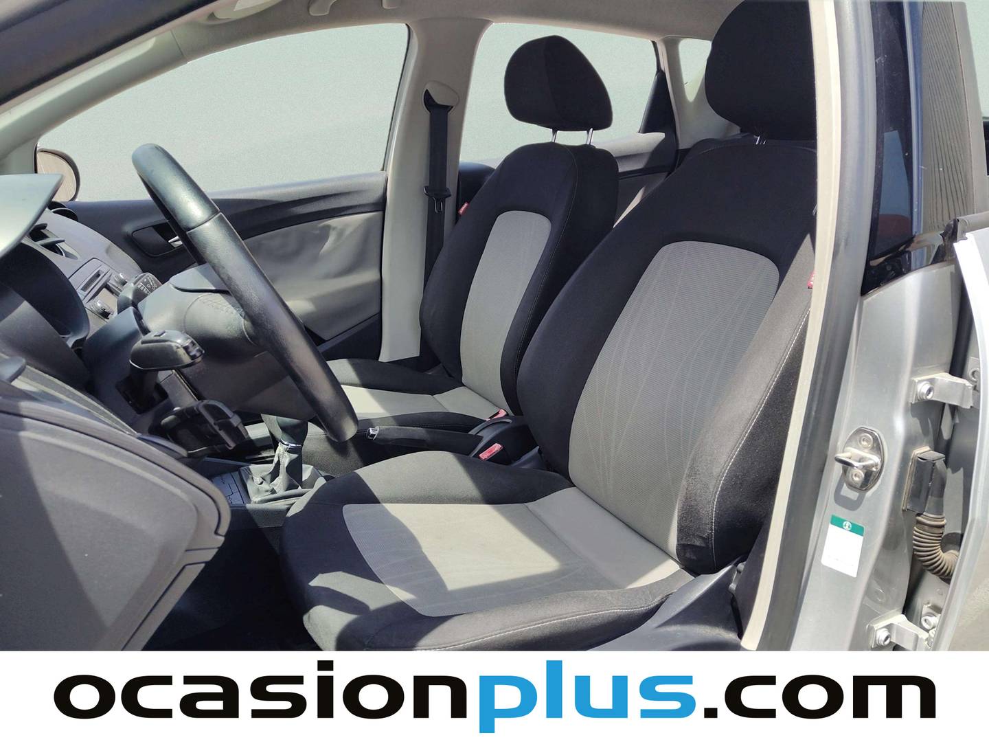 Foto asientos delanteros Seat Ibiza Seat Ibiza 1.6 TDI Style (105 CV)