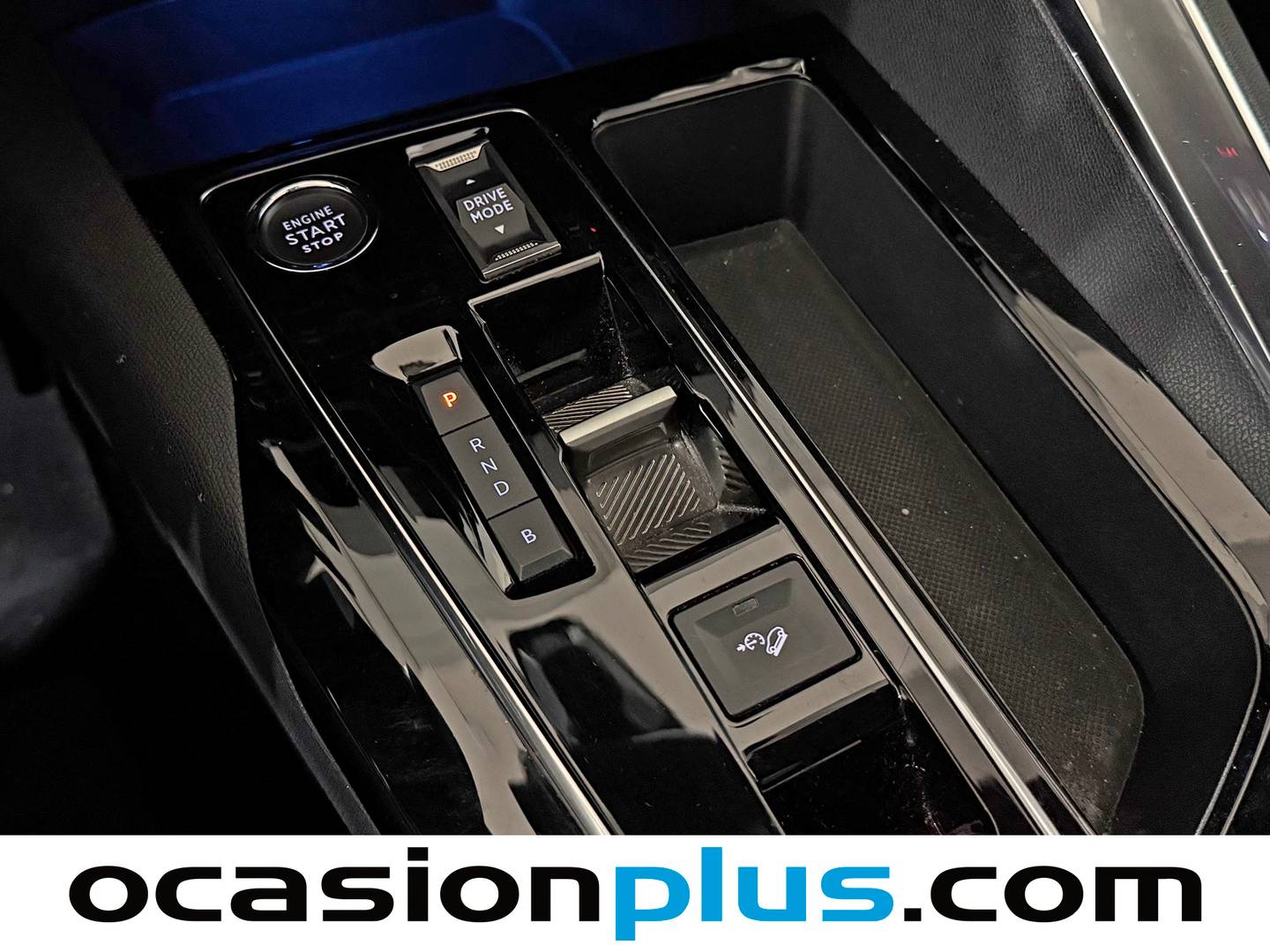 Foto Peugeot 3008 Hybrid Peugeot 3008 Hybrid 300 Allure Pack e-EAT8  (300 CV) 4x4