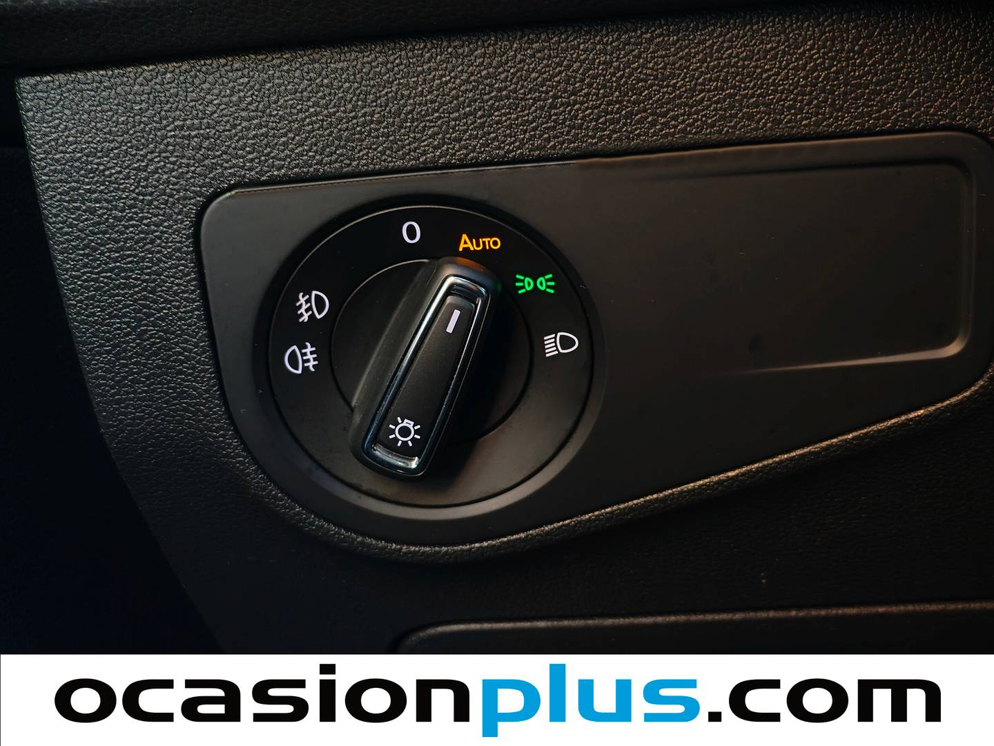 Foto Volkswagen Tiguan Volkswagen Tiguan Sport 2.0 TDI (150 CV) DSG Pack R-Line