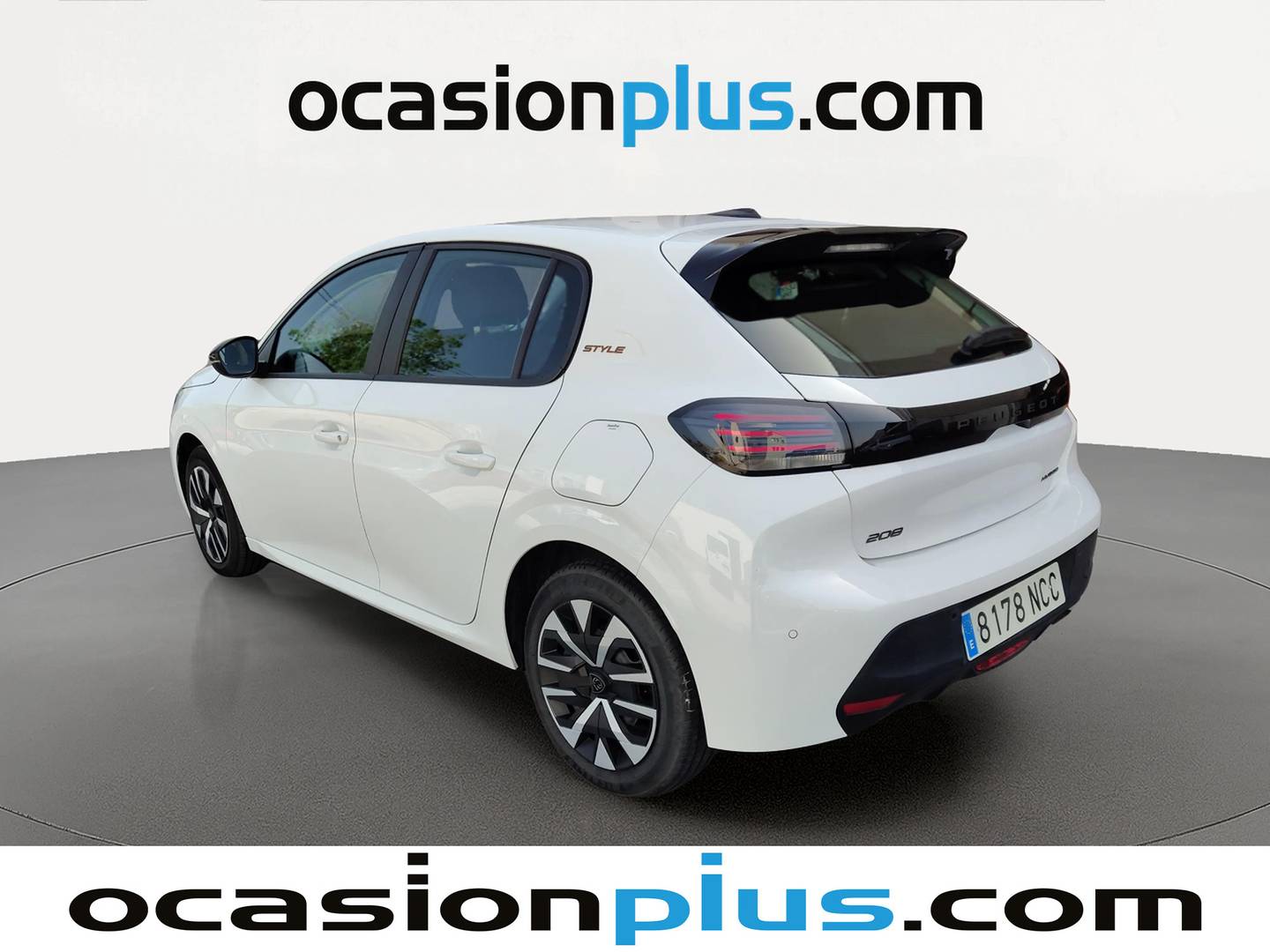 Foto trasera Peugeot 208 Peugeot 208 Style Hybrid 100 eDCS6 (100 CV) derecha