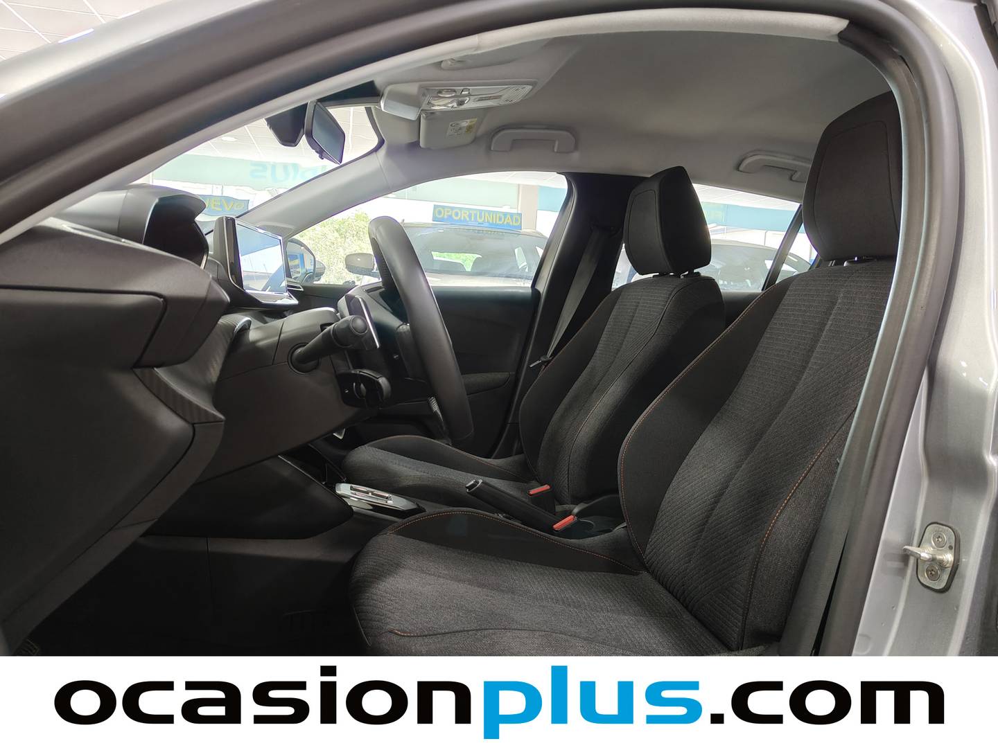 Foto asientos delanteros Peugeot 208 Peugeot 208 Style Hybrid 110 eDCS6 (110 CV)