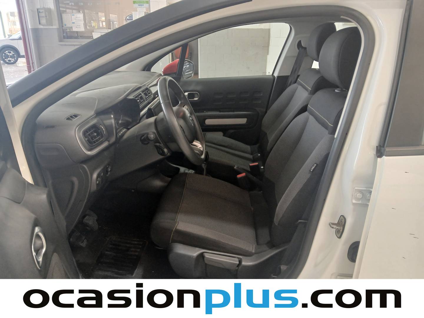 Foto asientos delanteros Citroën C3 Citroën C3 PureTech 82 Feel (83 CV)