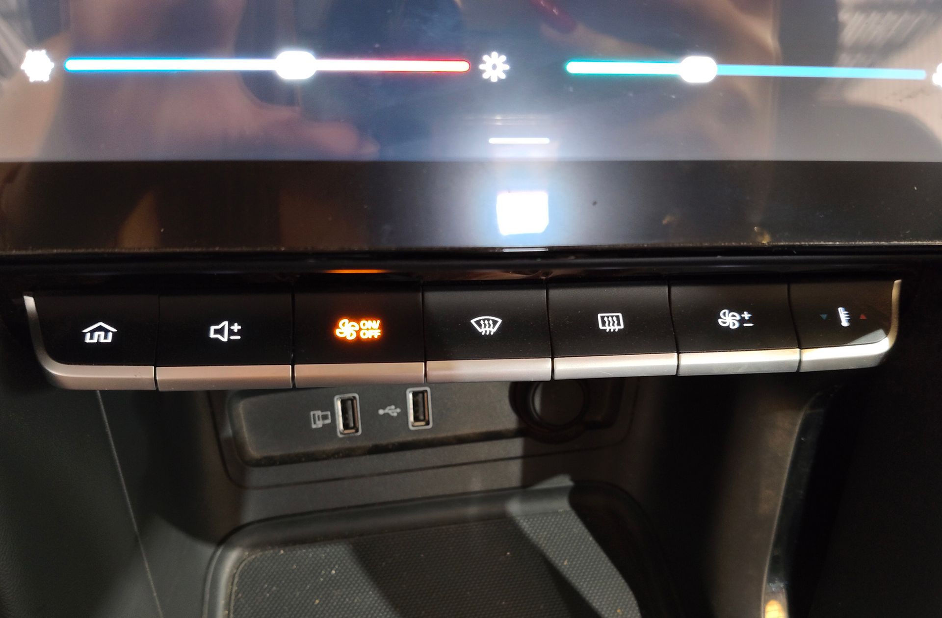 MG ZS 1.5 Luxury - foto 35
