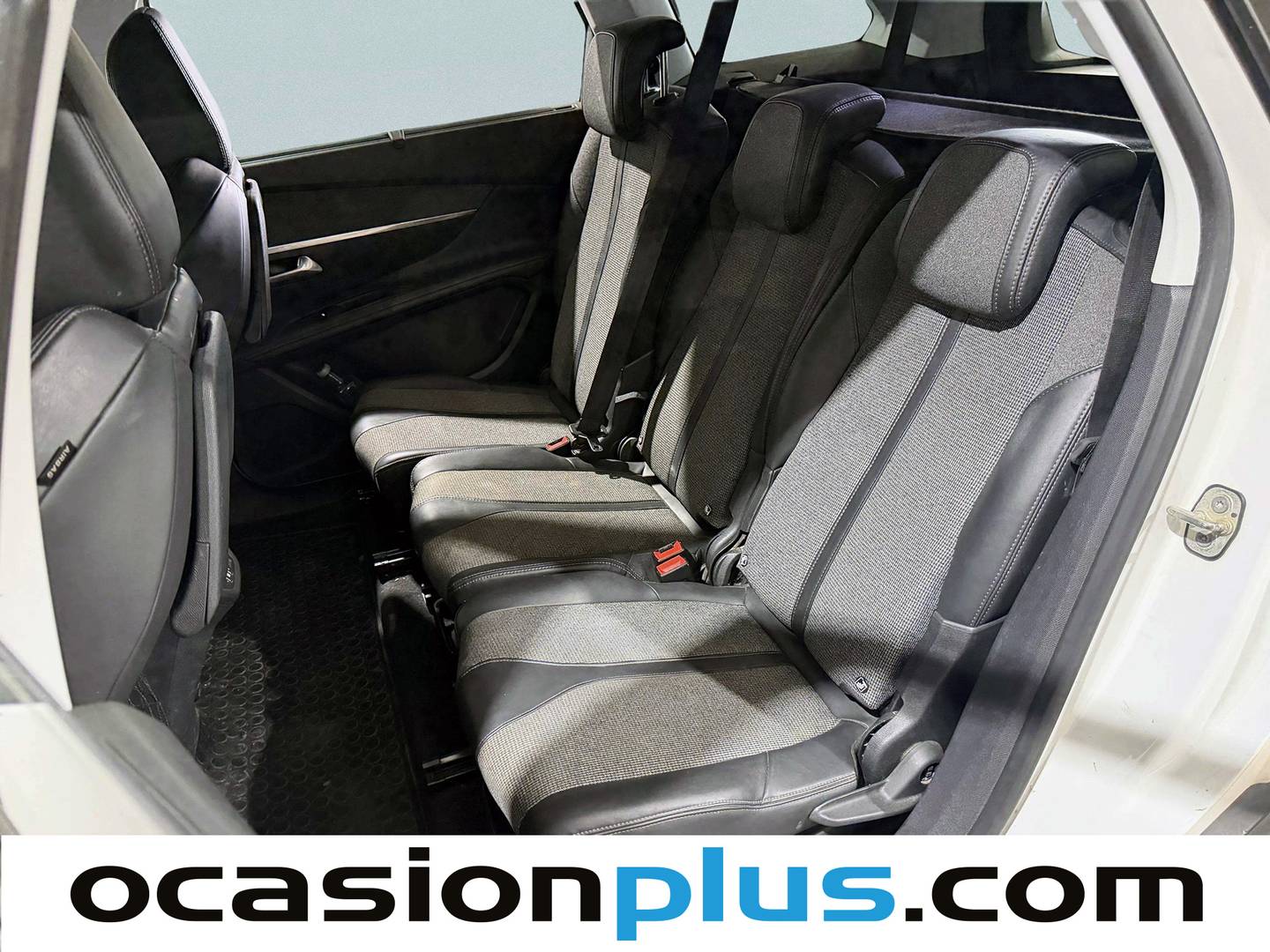 Foto asientos traseros Peugeot 5008 Peugeot 5008 BlueHDi 120 S&S Allure (120 CV) 7 Plazas
