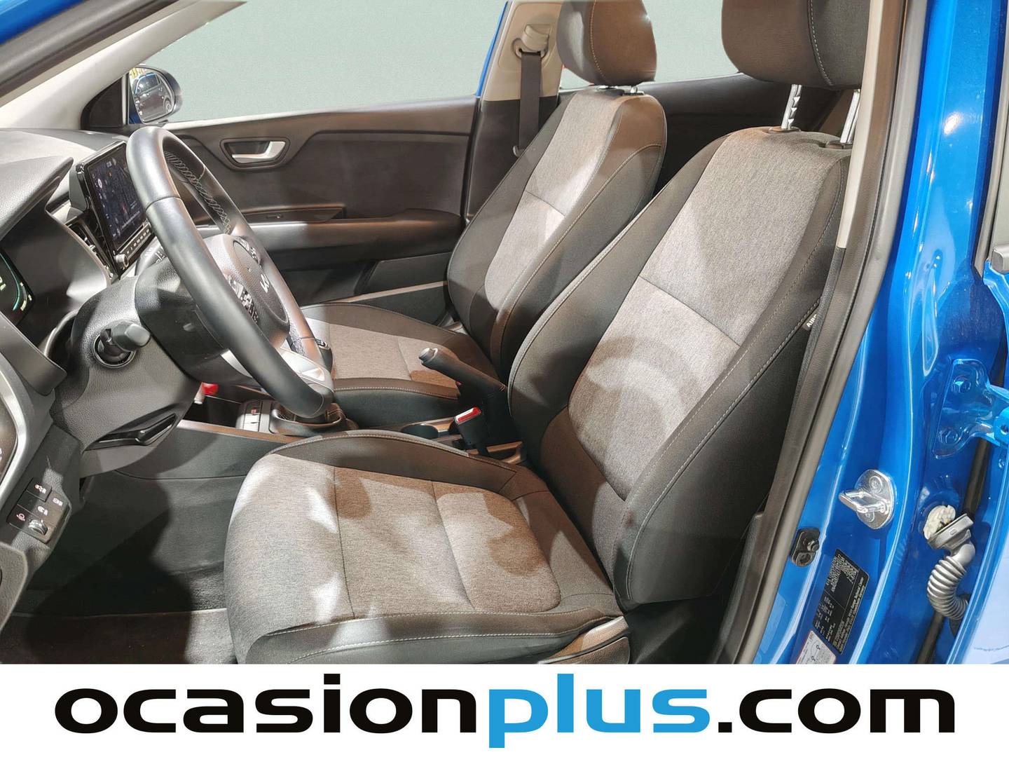 Foto asientos delanteros KIA Stonic KIA Stonic 1.0 T-GDi MHEV MT Concept (100 CV)