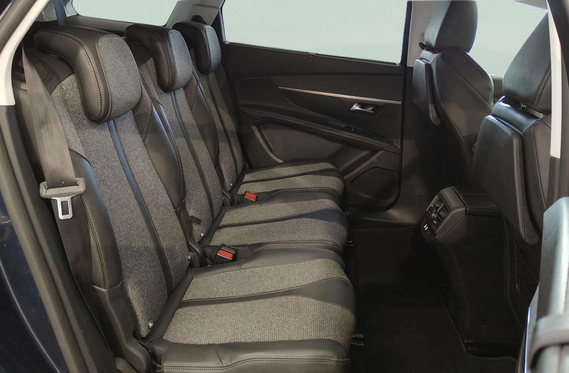 Peugeot 5008 BlueHDi 120 Allure 7 plazas - foto 18