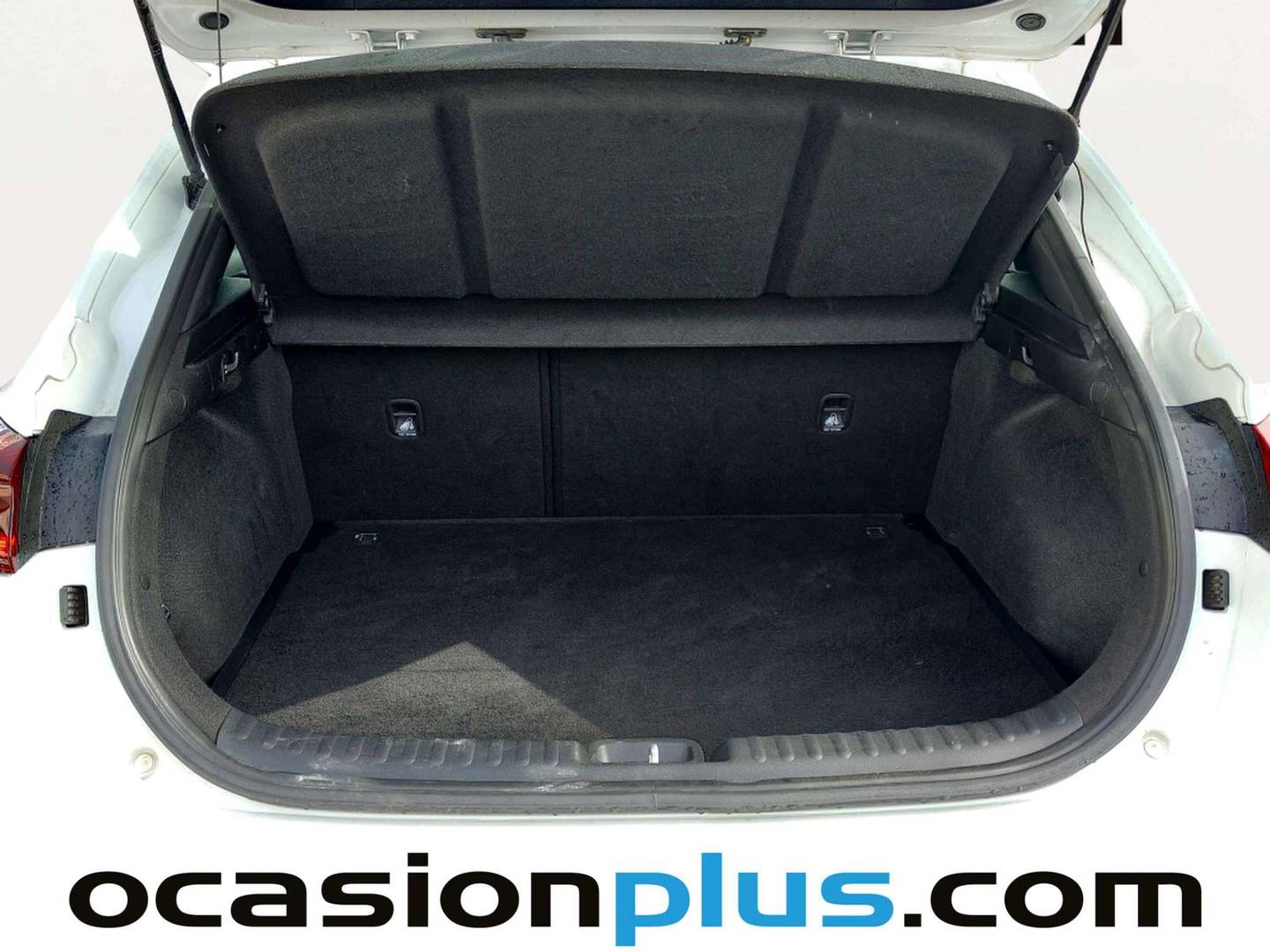 Fotos maletero KIA XCeed Kia XCeed 1.0 T-GDi Tech (120 CV)