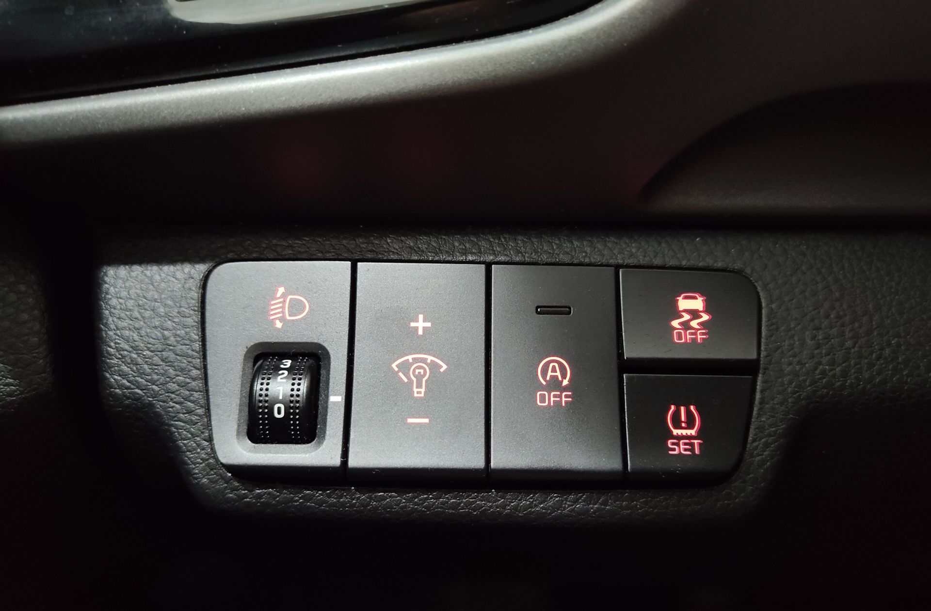 Kia Stonic 1.0 T-GDi Concept - foto 22