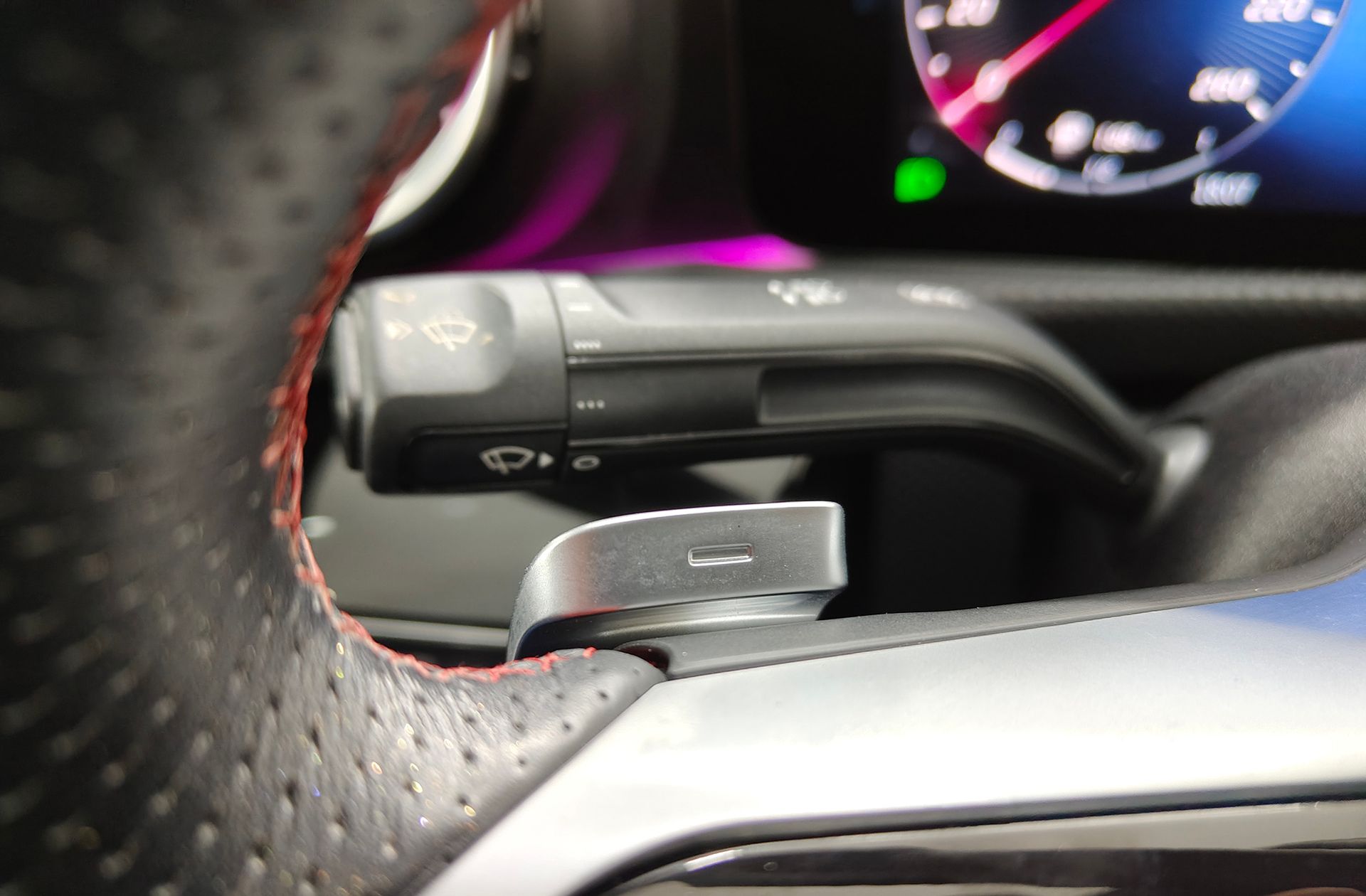 Mercedes-Benz CLA 200 d Pack AMG - foto 29