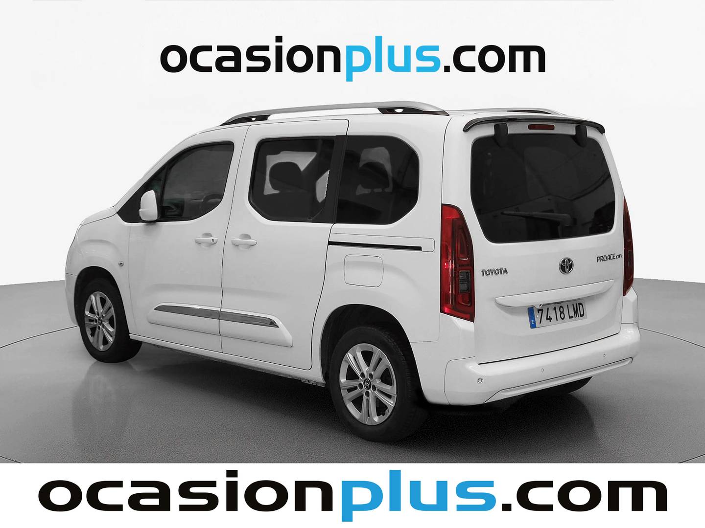 Foto delantera Toyota Proace City Verso Toyota Proace City Verso 1.2 Family Advance Auto L1 5 Plazas (131 CV) derecha
