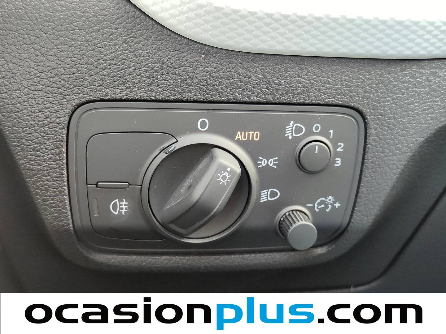 Extras del Audi Q2 Audi Q2 Design 30 TDI (116 CV) S Tronic