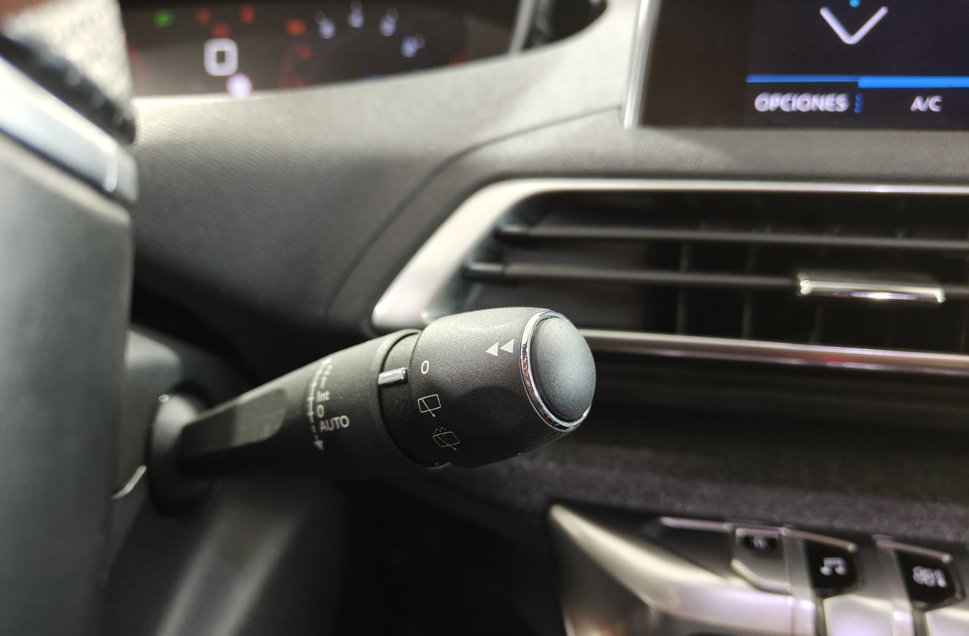 Peugeot 3008 PureTech 130 GT Line - foto 31