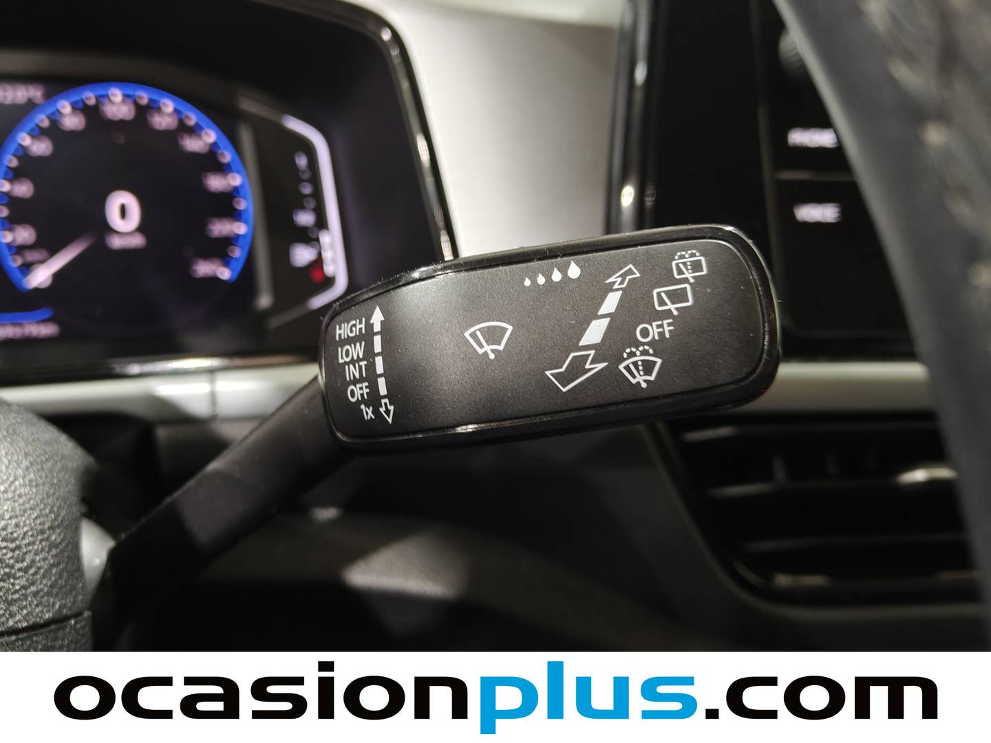 Foto Volkswagen T-Roc Volkswagen T-Roc Life 2.0 TDI (150 CV) DSG