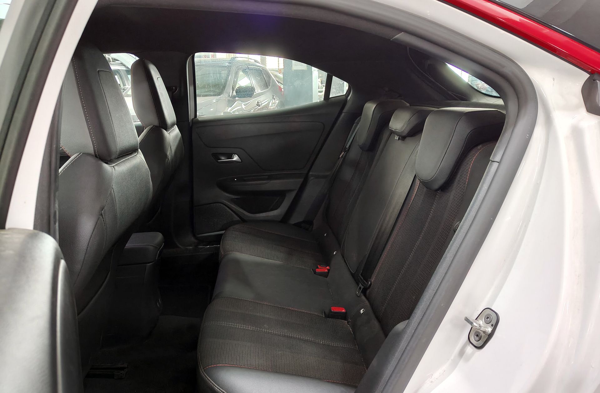 Opel Mokka 1.2 T GS - foto 11