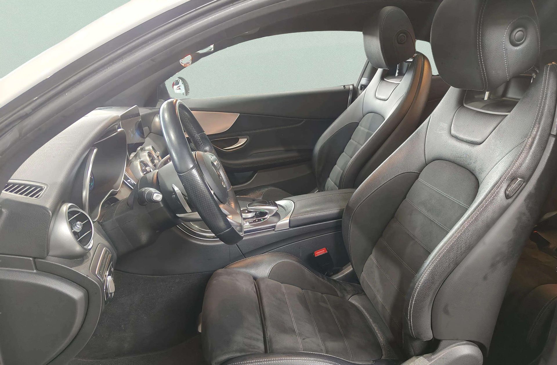 Mercedes-Benz Clase C C 200 Coupe Pack AMG - foto 16