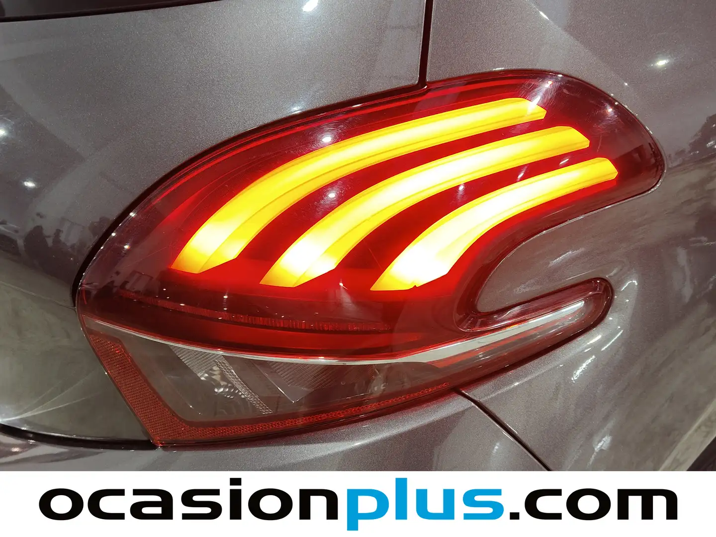 Foto Peugeot 208 Peugeot 208 PureTech 82 S&S Tech Edition (82 CV)