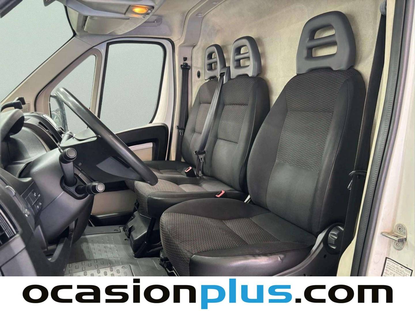 Foto asientos delanteros Peugeot Boxer Peugeot Boxer Furgon BlueHDi 110 333 L2H2 (110 CV)