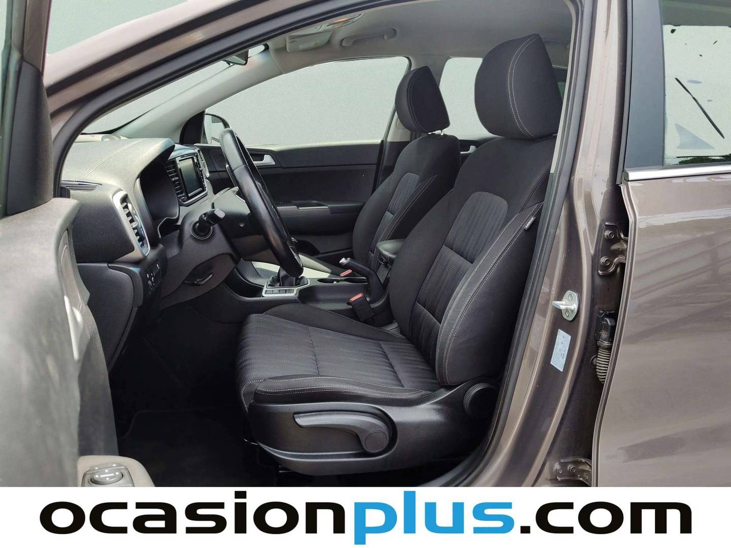 Foto asientos delanteros KIA Sportage KIA Sportage 1.6 MHEV Concept 4x2 (136 CV)