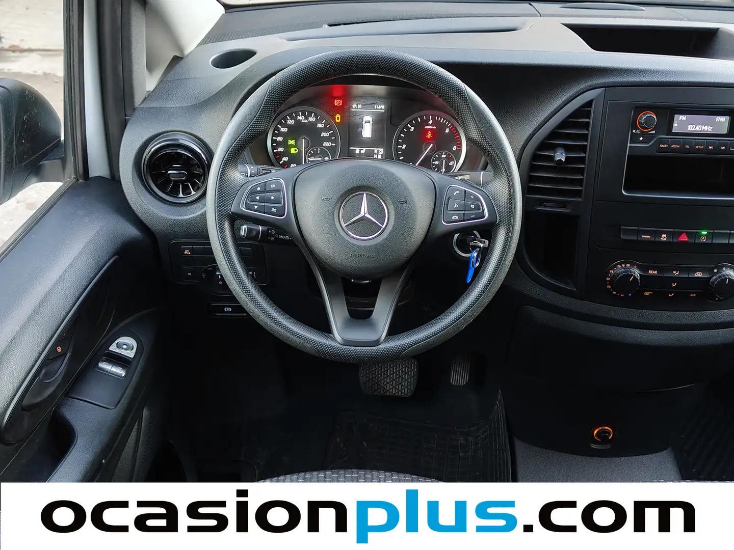 Foto Mercedes Vito Mercedes-Benz Vito 114 CDI Tourer Pro Larga AT (136 CV) 7 Plazas