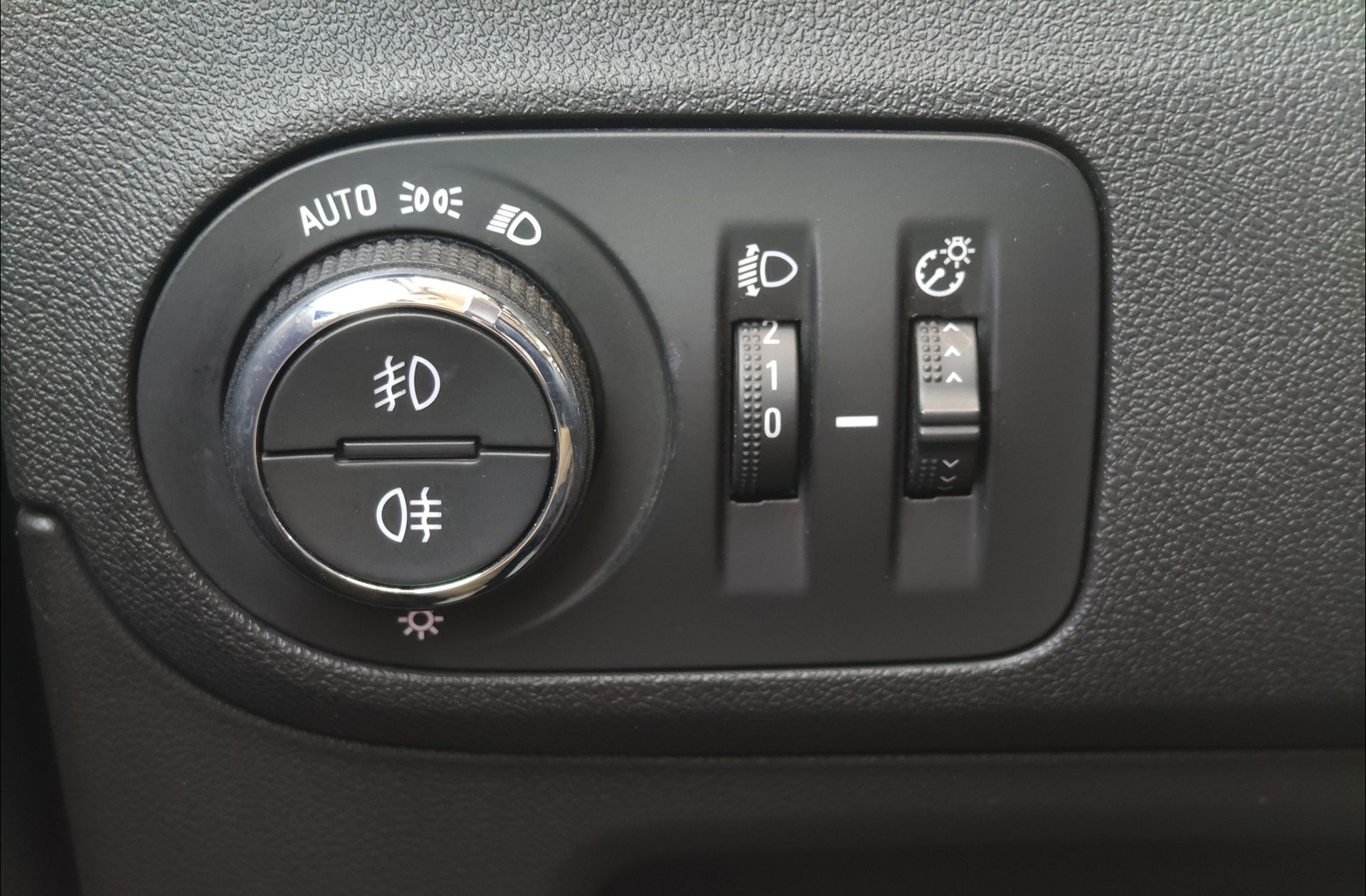 Opel Crossland 1.2 Innovation - foto 13