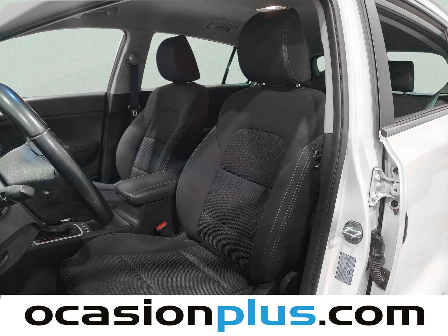 Foto asientos delanteros KIA Sportage Kia Sportage 1.7 CRDi VGT Eco-Dynamics Drive 4x2 DCT (141 CV)