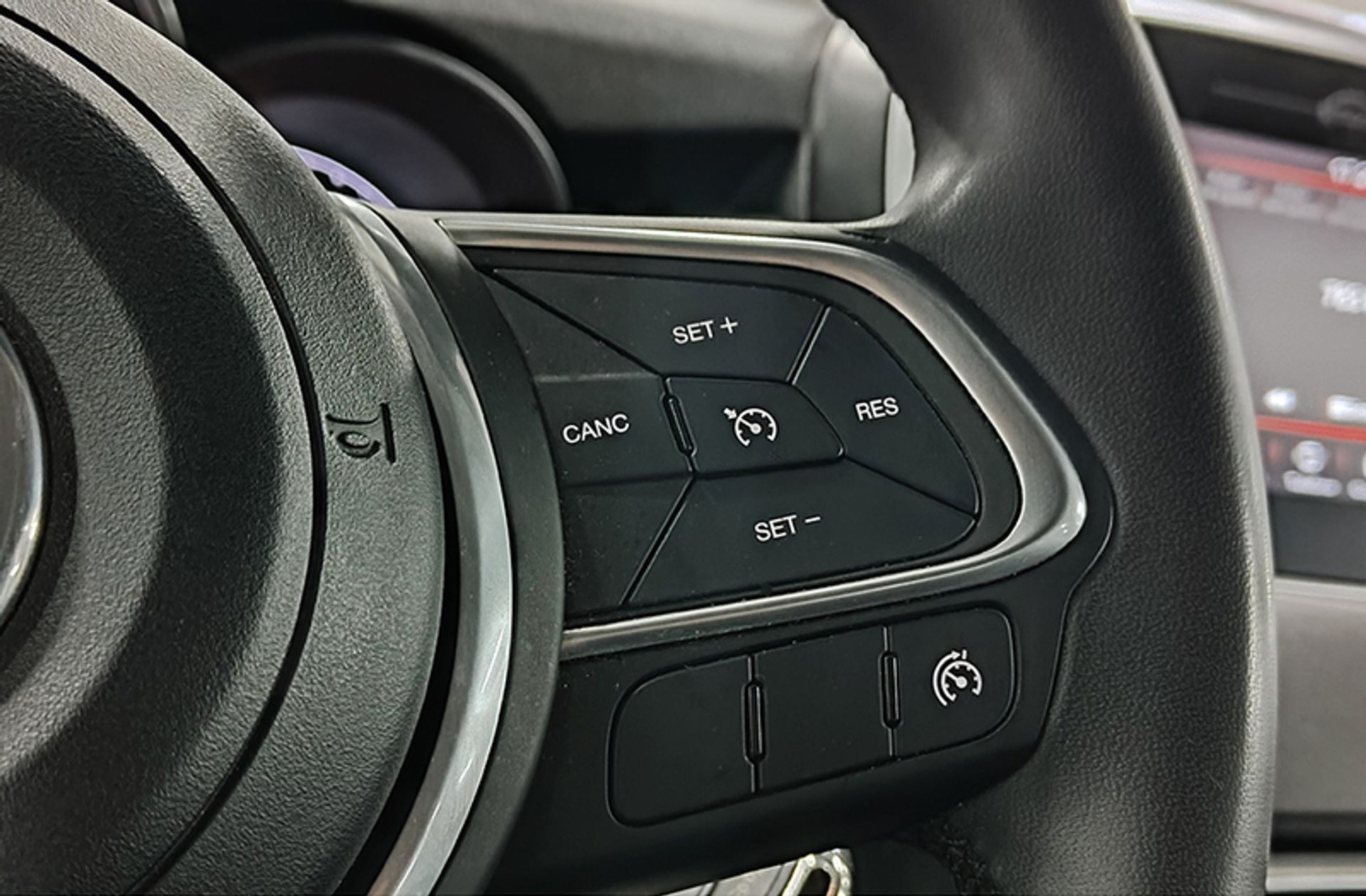 Fiat 500X 1.6 MultiJet Cross - foto 24